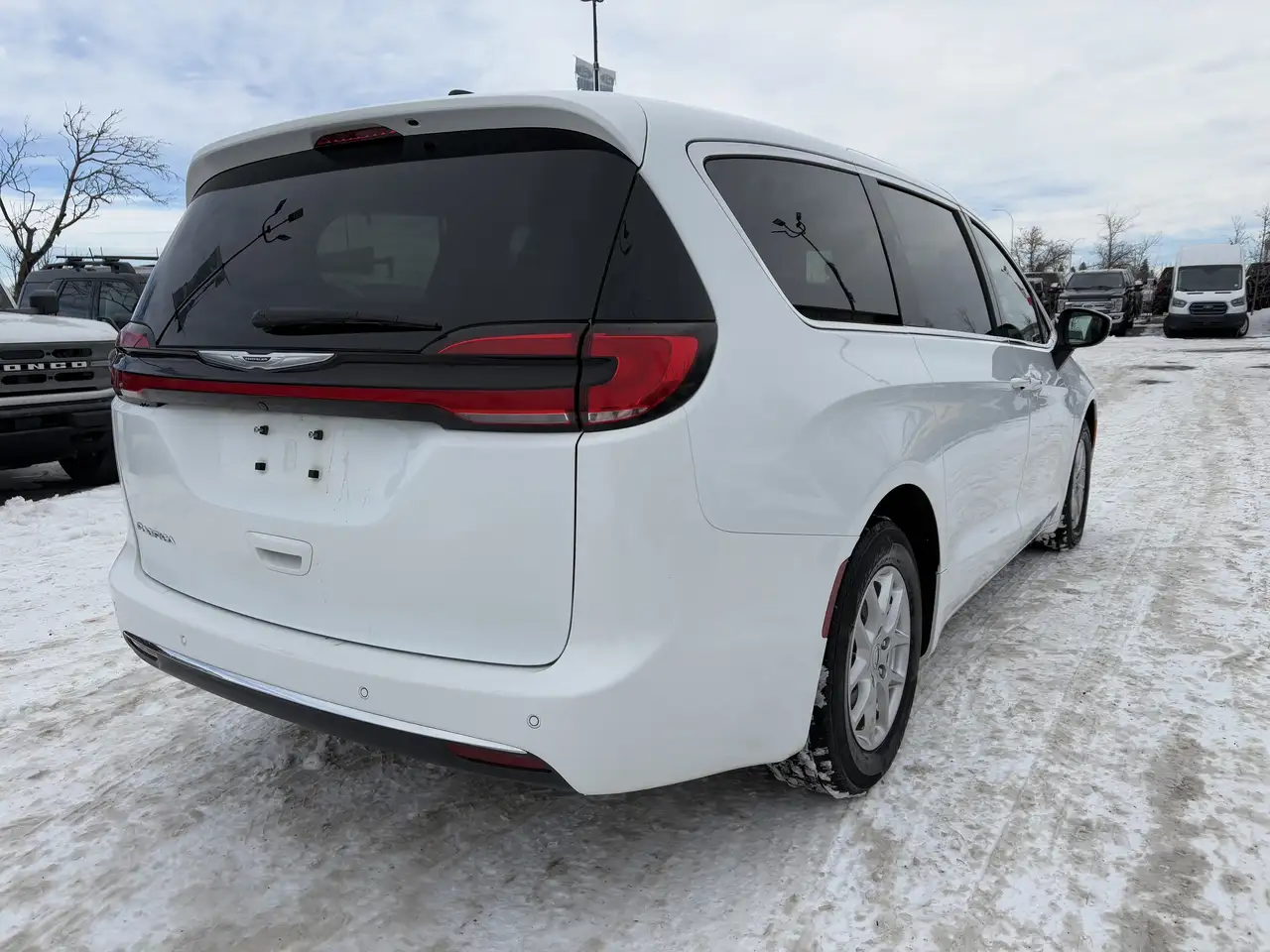Chrysler Pacifica photo Chrysler Pacifica