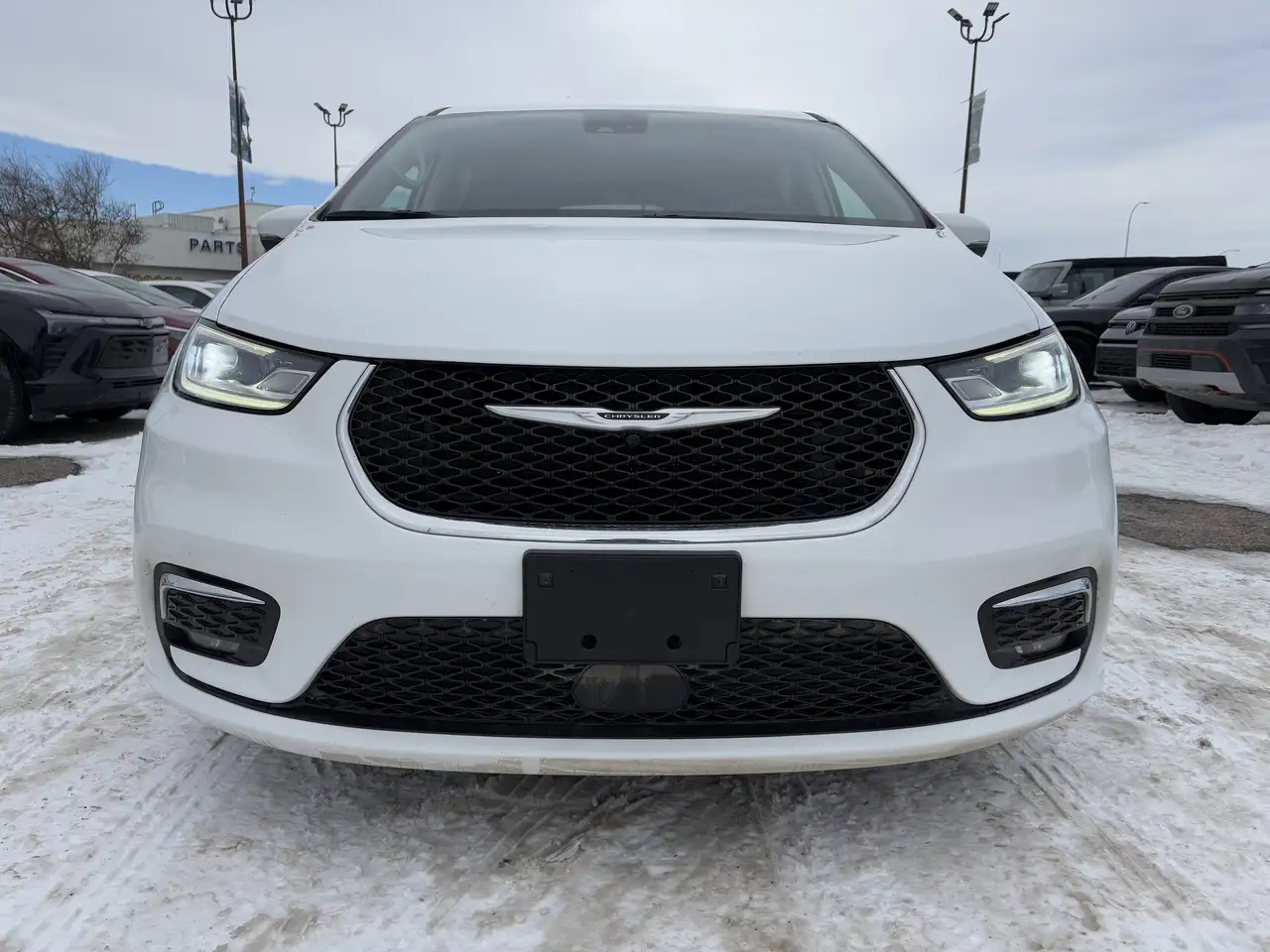Chrysler Pacifica photo Chrysler Pacifica