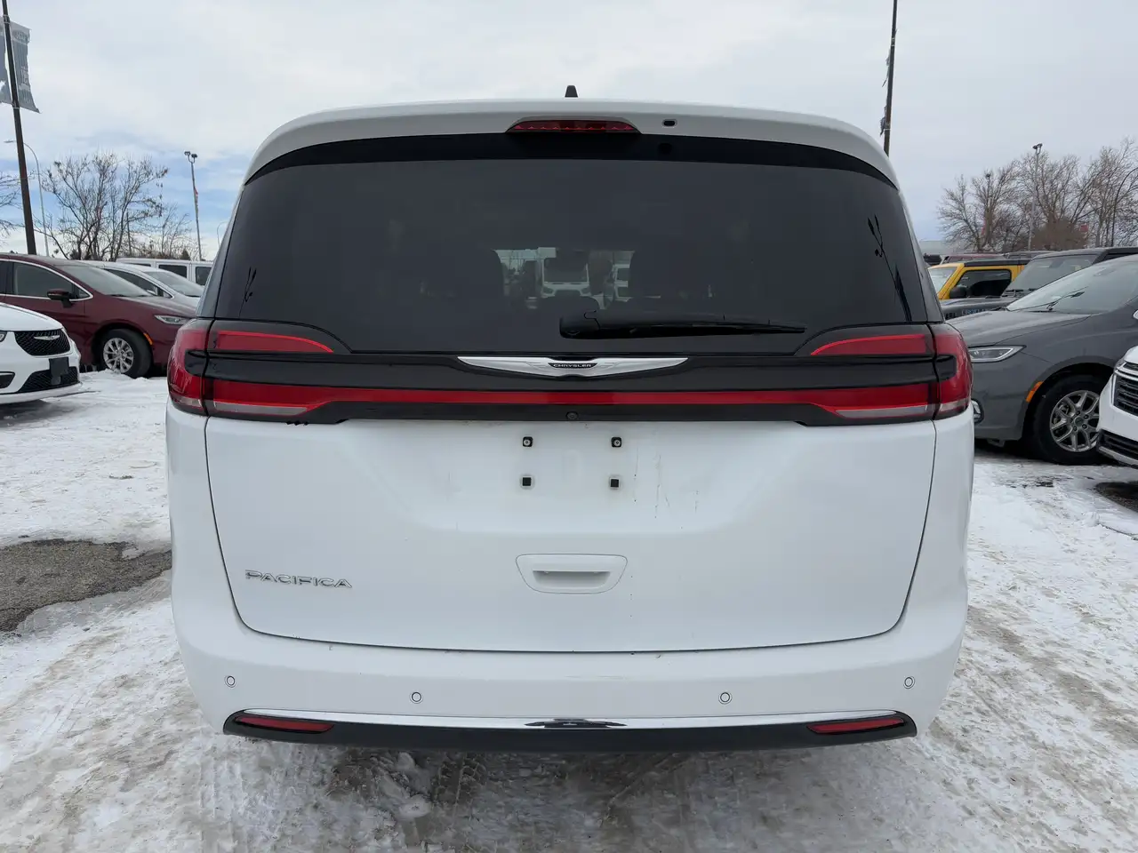 Chrysler Pacifica photo Chrysler Pacifica