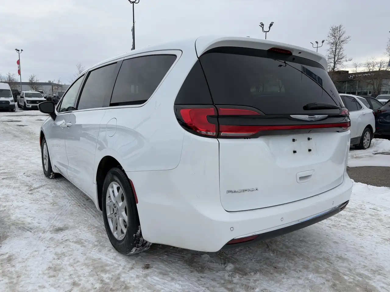 Chrysler Pacifica photo Chrysler Pacifica
