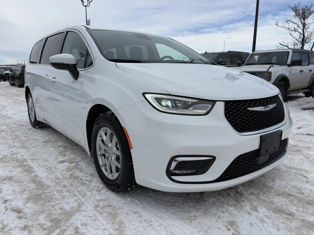 Chrysler Pacifica photo Chrysler Pacifica