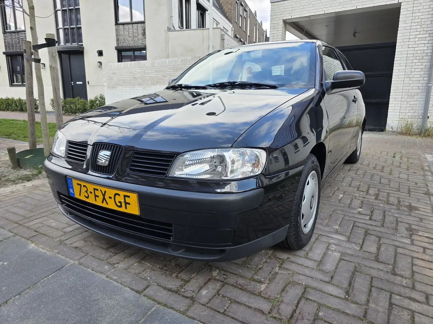 SEAT Ibiza 1.4 Stella Noir - 1