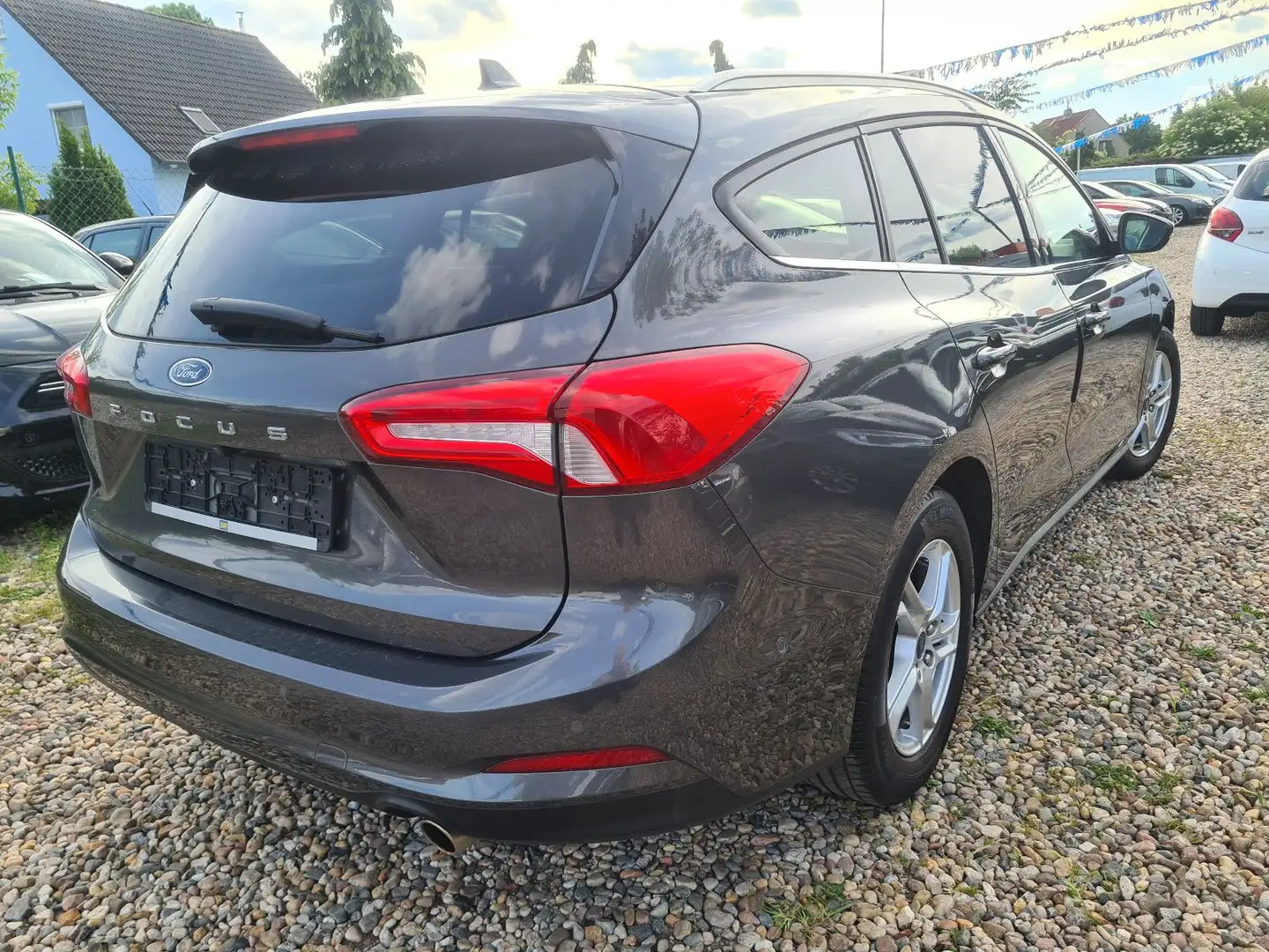Ford Focus Turnier * TOP AUSSTATTUNG/TOP ZUSTAND * Grigio - 2