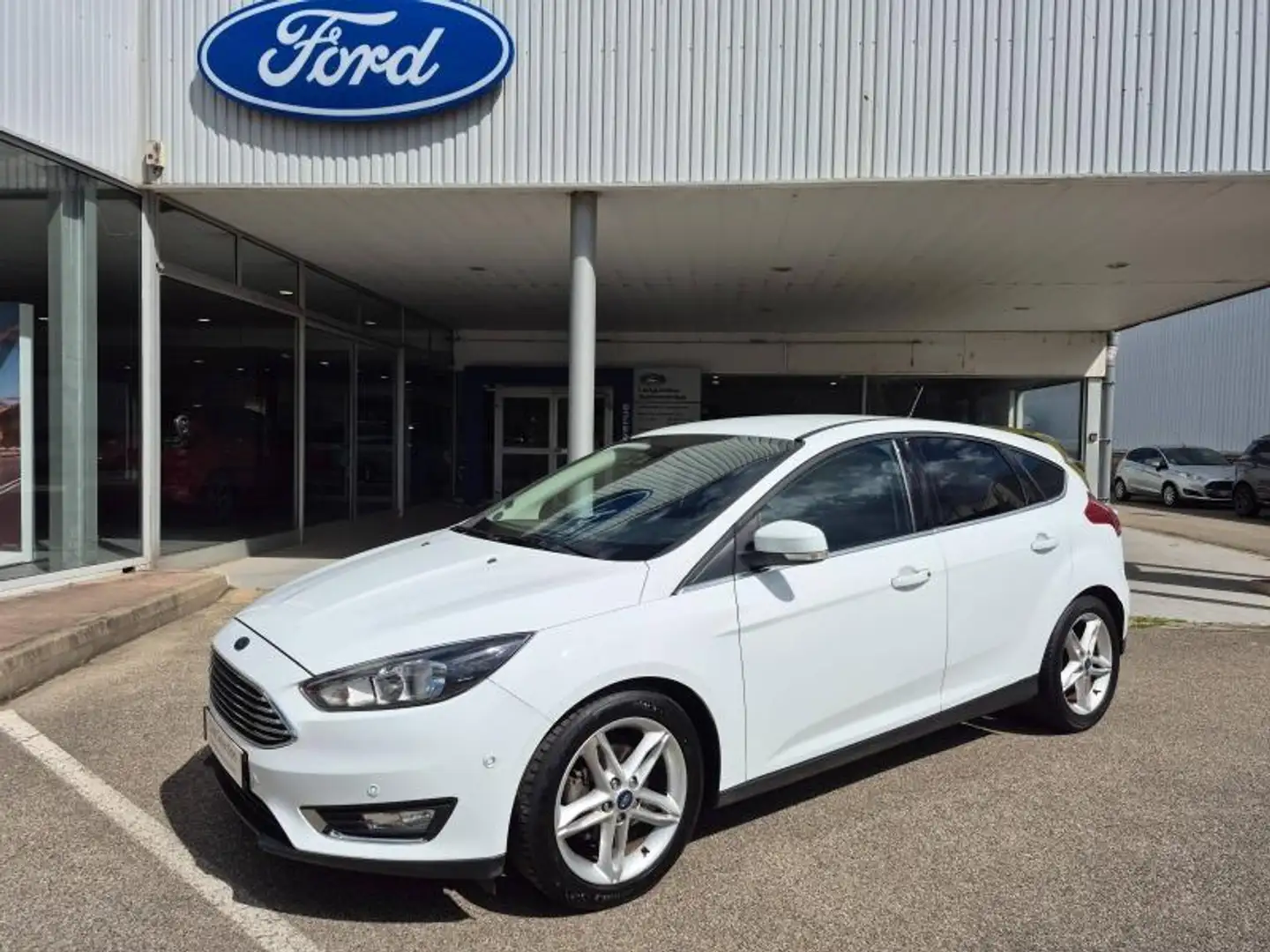 Ford Focus 1.0 EcoBoost 125ch Stop\u0026Start Titanium Blanc - 2