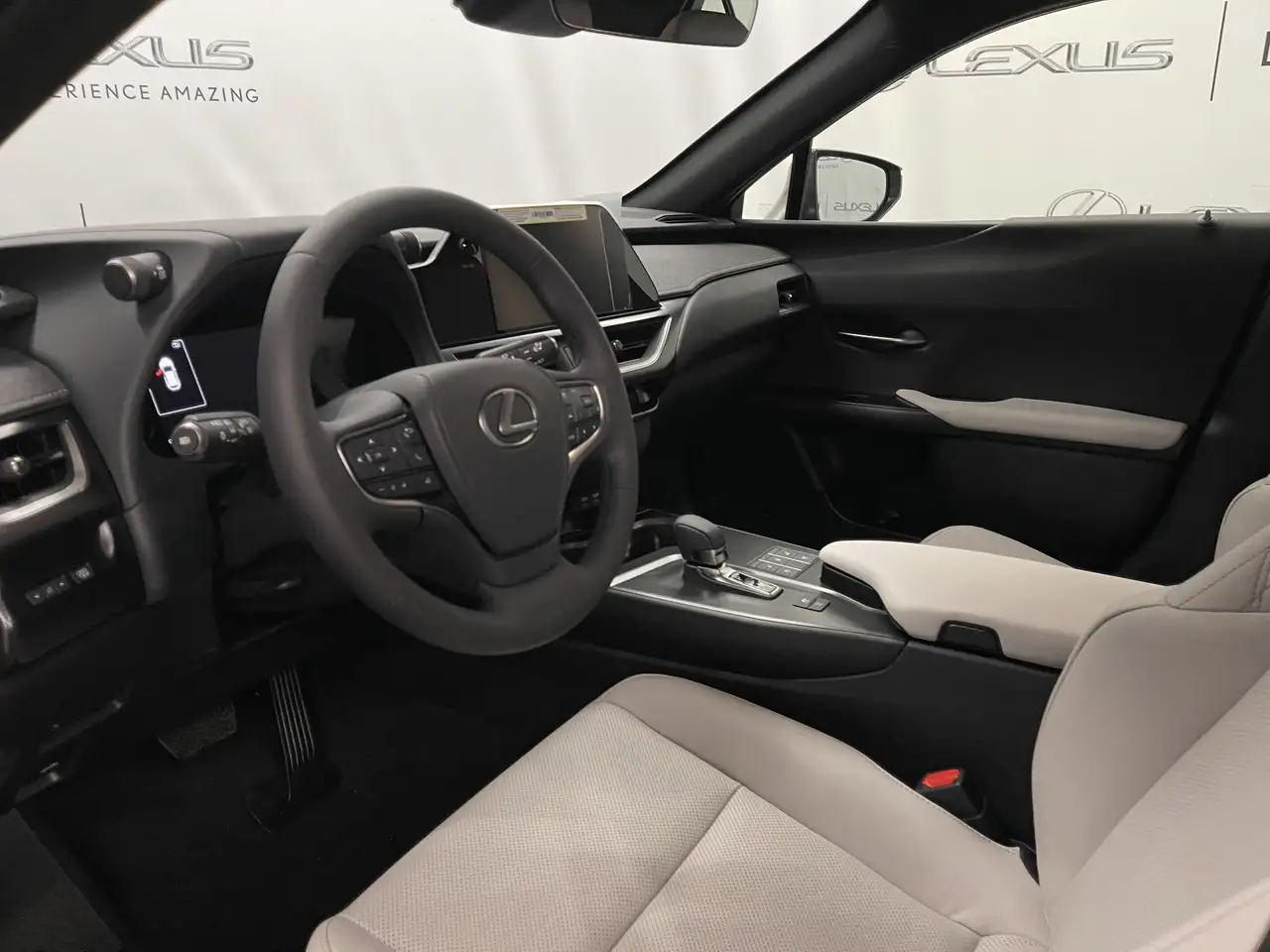 Lexus UX снимка Lexus UX