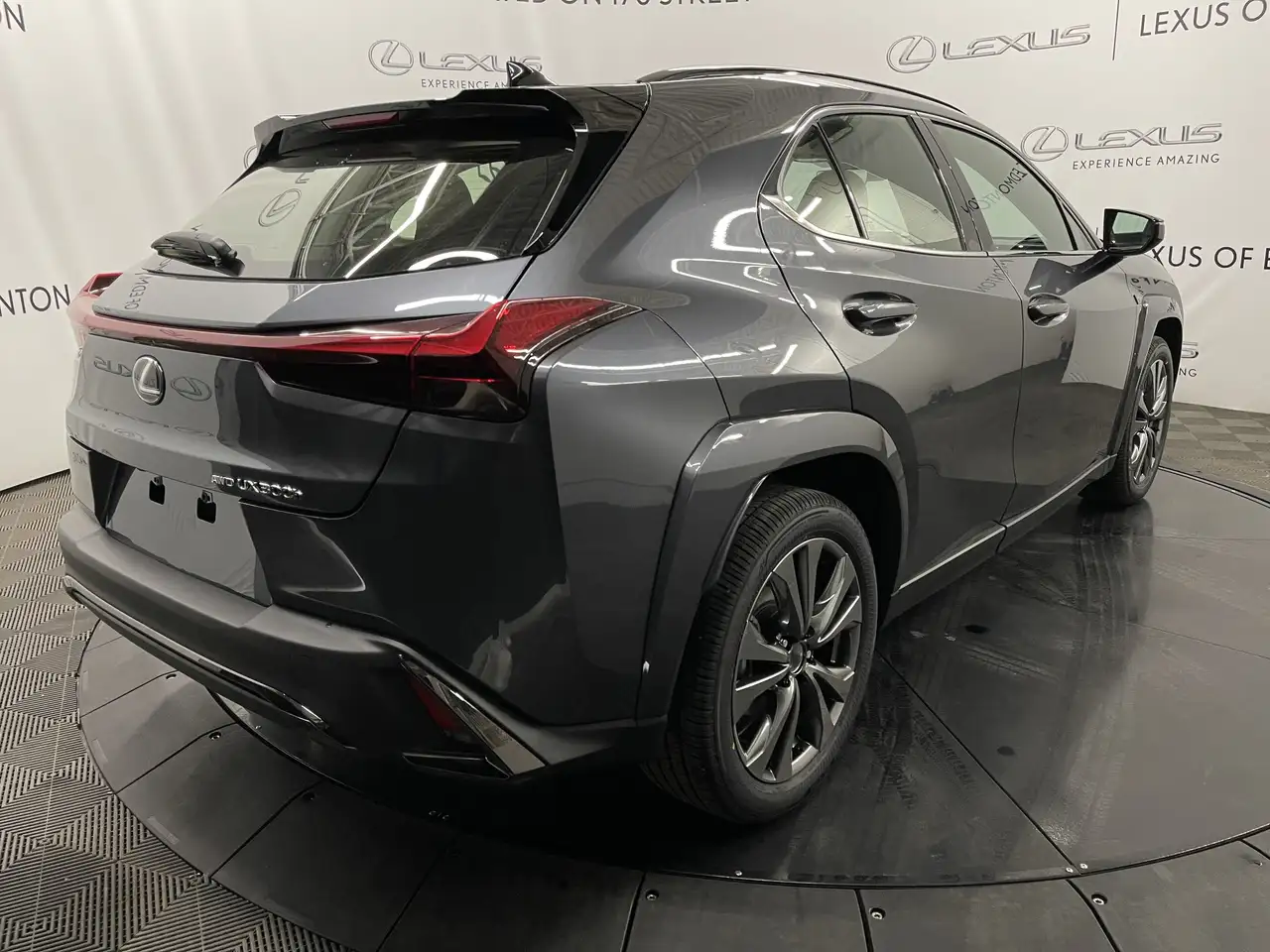 Lexus UX снимка Lexus UX