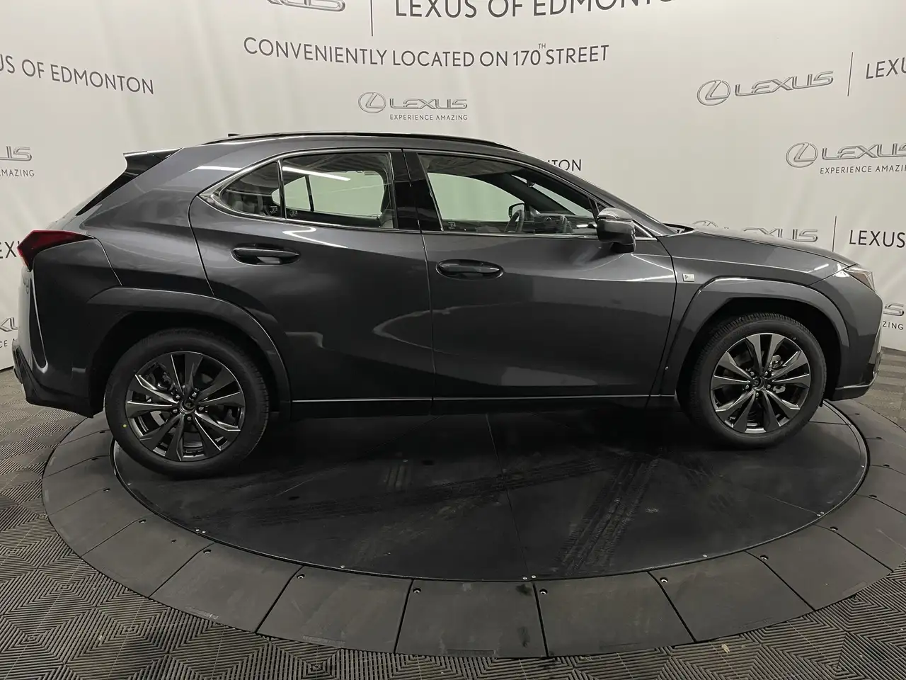 Lexus UX снимка Lexus UX