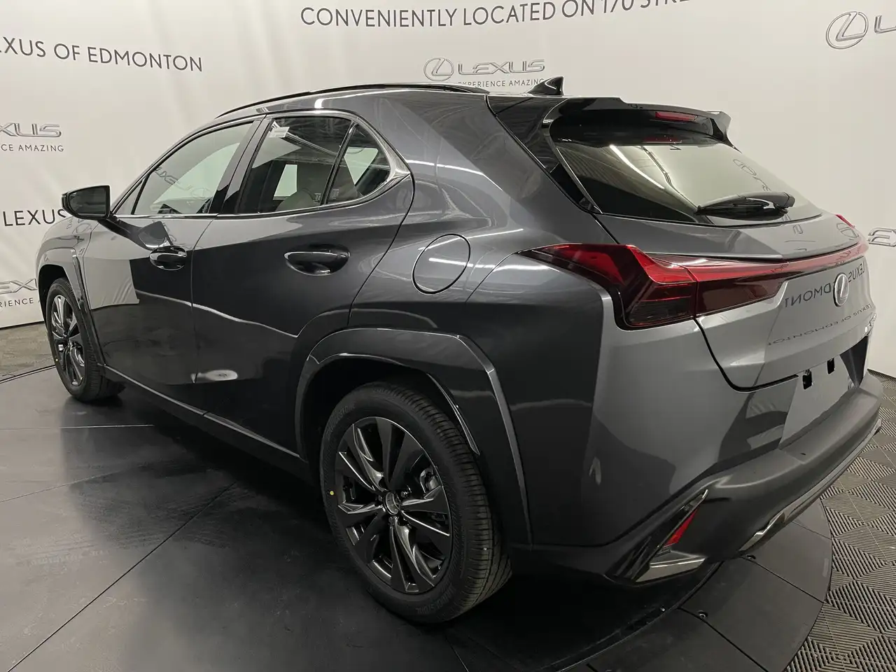 Lexus UX снимка Lexus UX