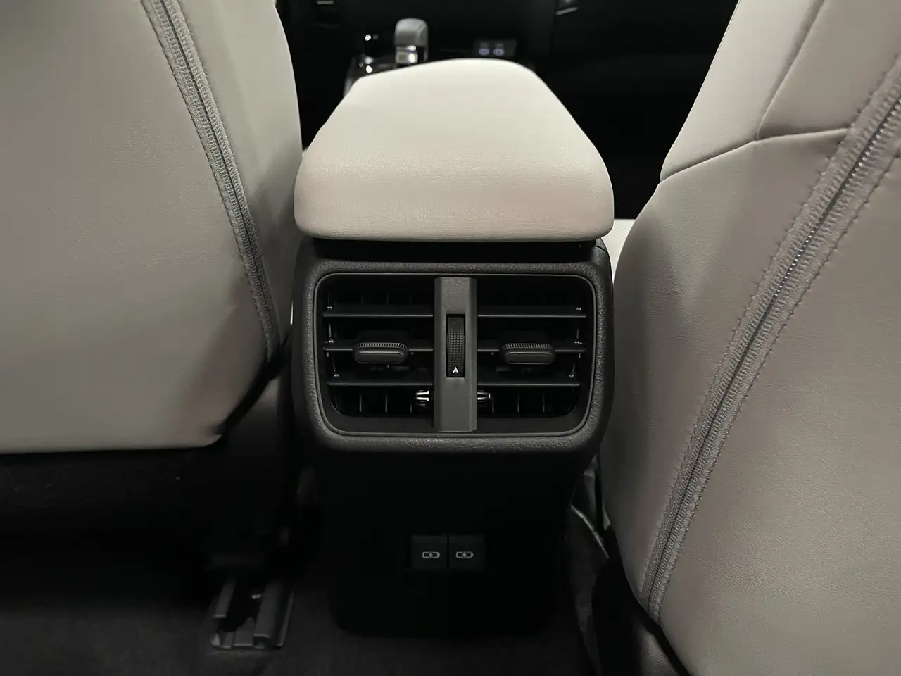 Lexus UX снимка Lexus UX