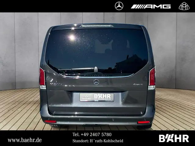 Mercedes-Benz V 300 view 8