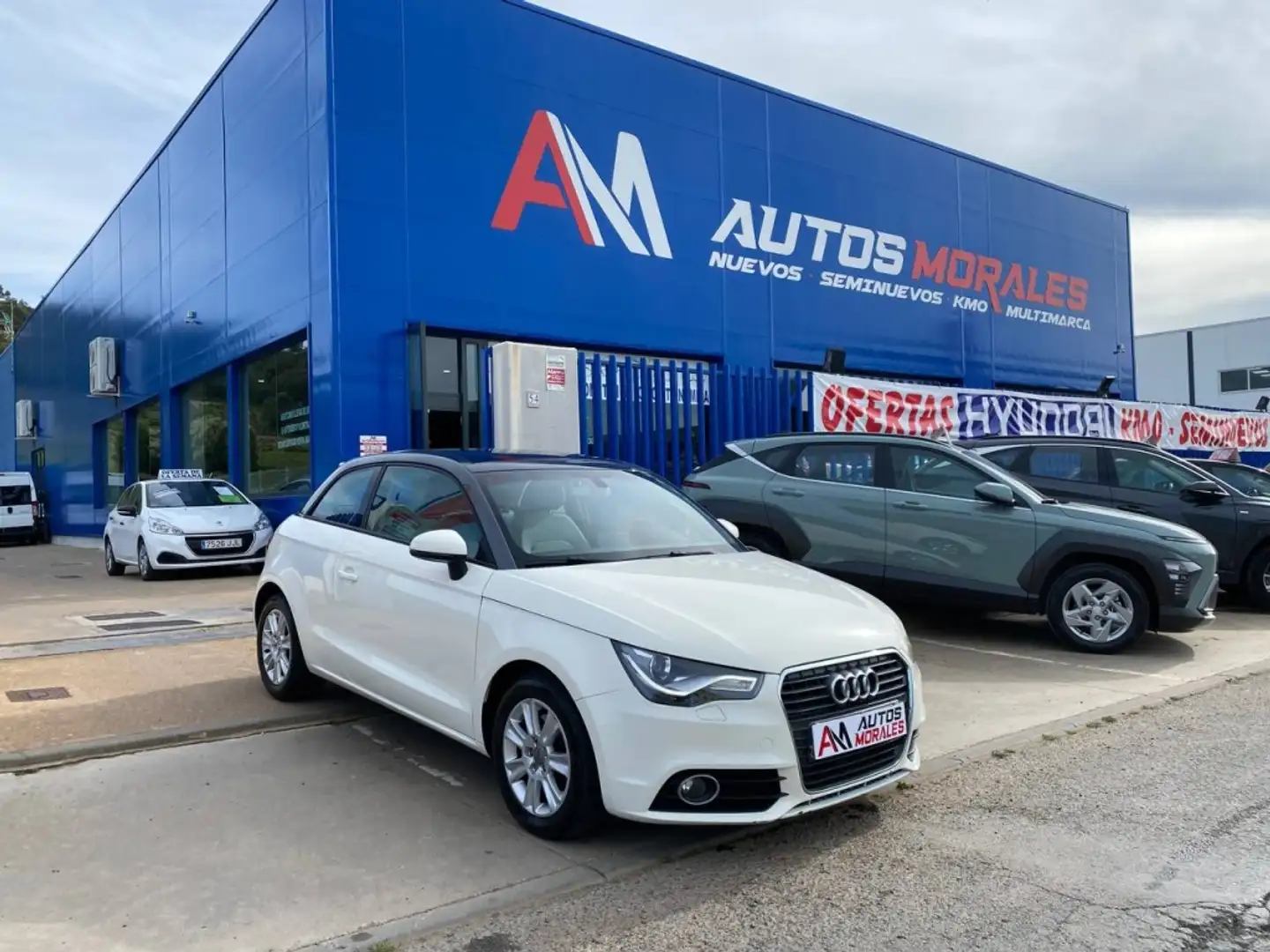 Audi A1 1.6TDI Attraction Blanc - 2