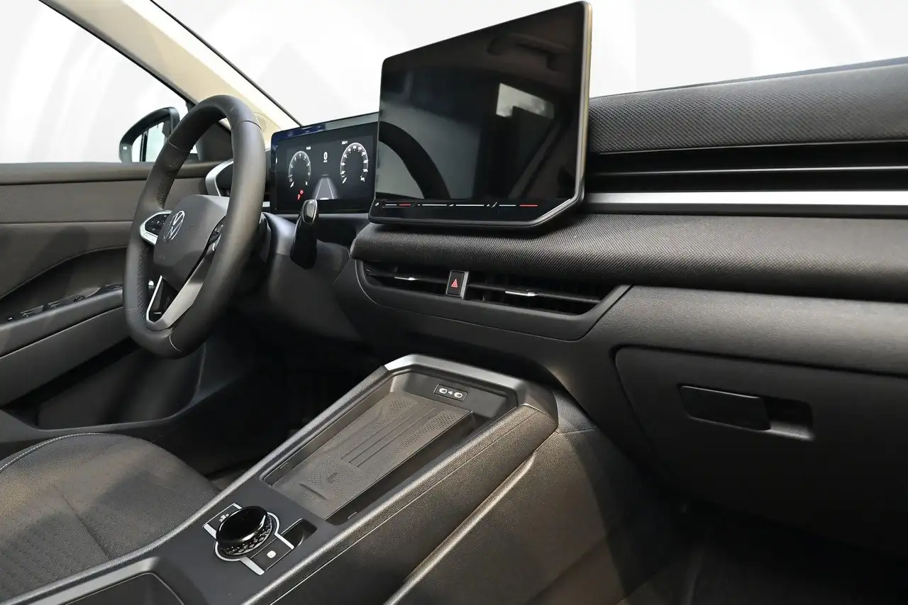 Volkswagen T-Roc 1.5 eTSI 110 kW Life 11