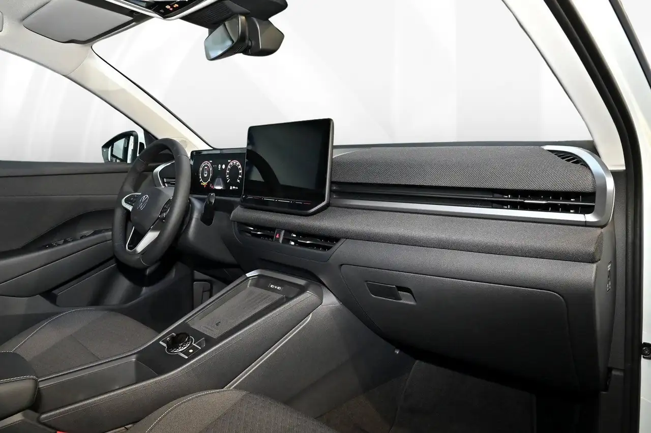 Volkswagen T-Roc 1.5 eTSI 110 kW Life 10