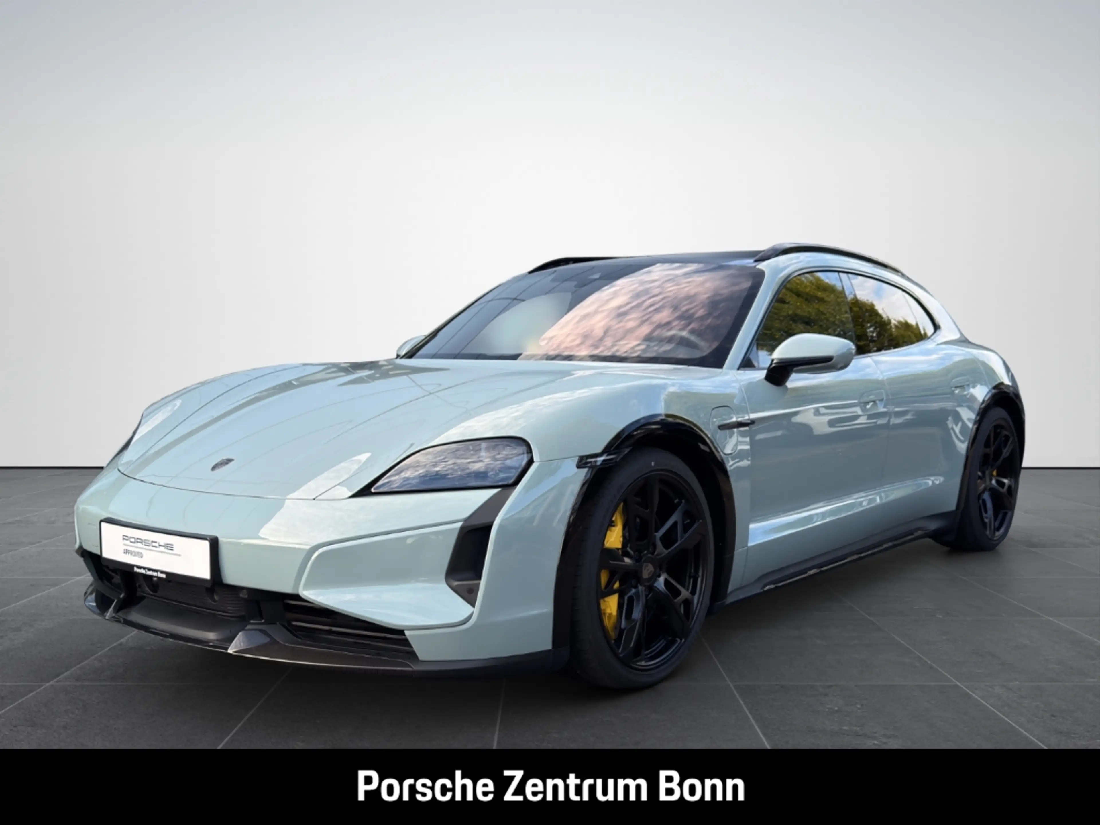Porsche Taycan Turbo S Cross Turismo Burmester Head-Up