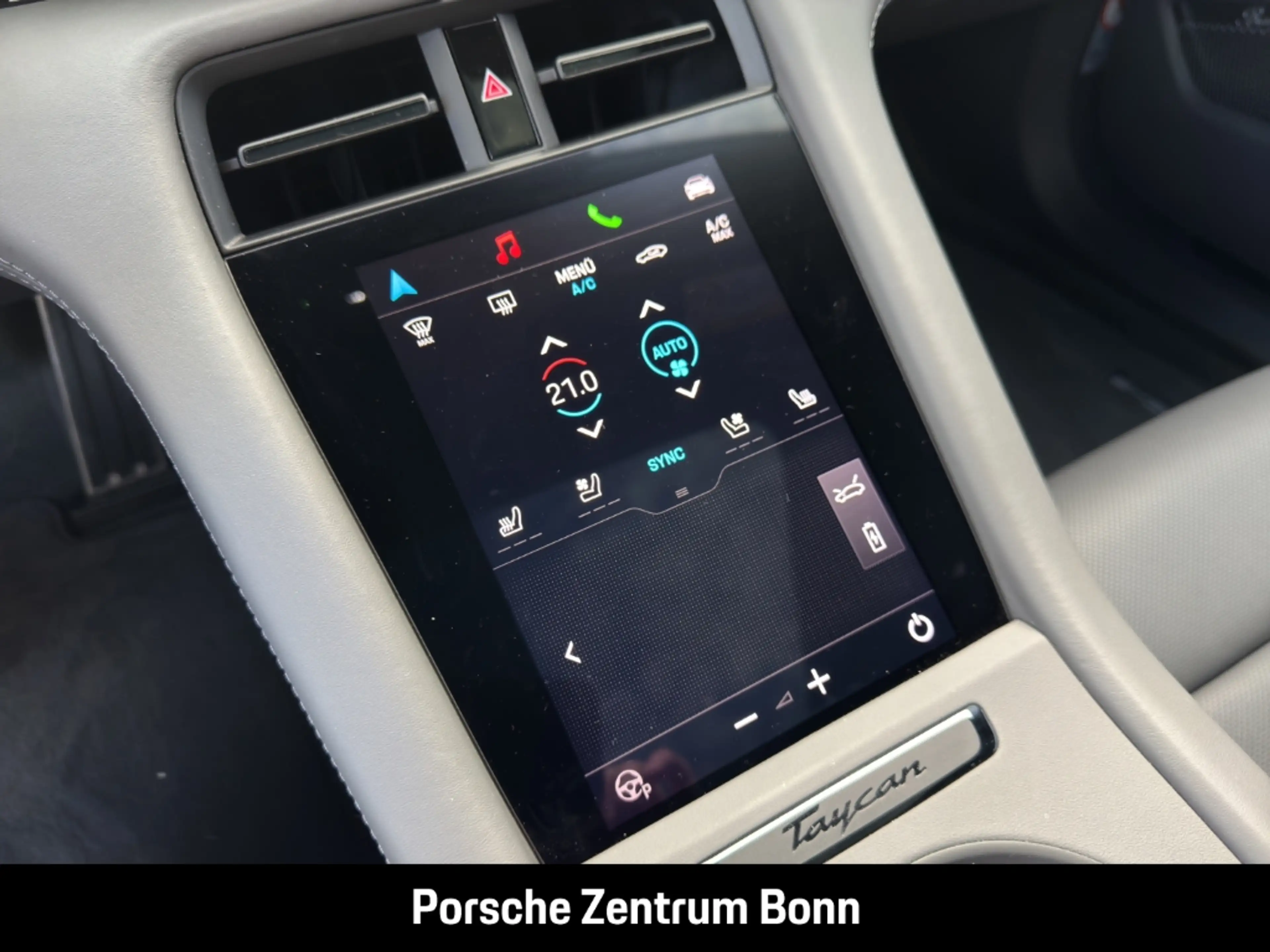 Porsche Taycan Turbo S Cross Turismo Burmester Head-Up — photo 15