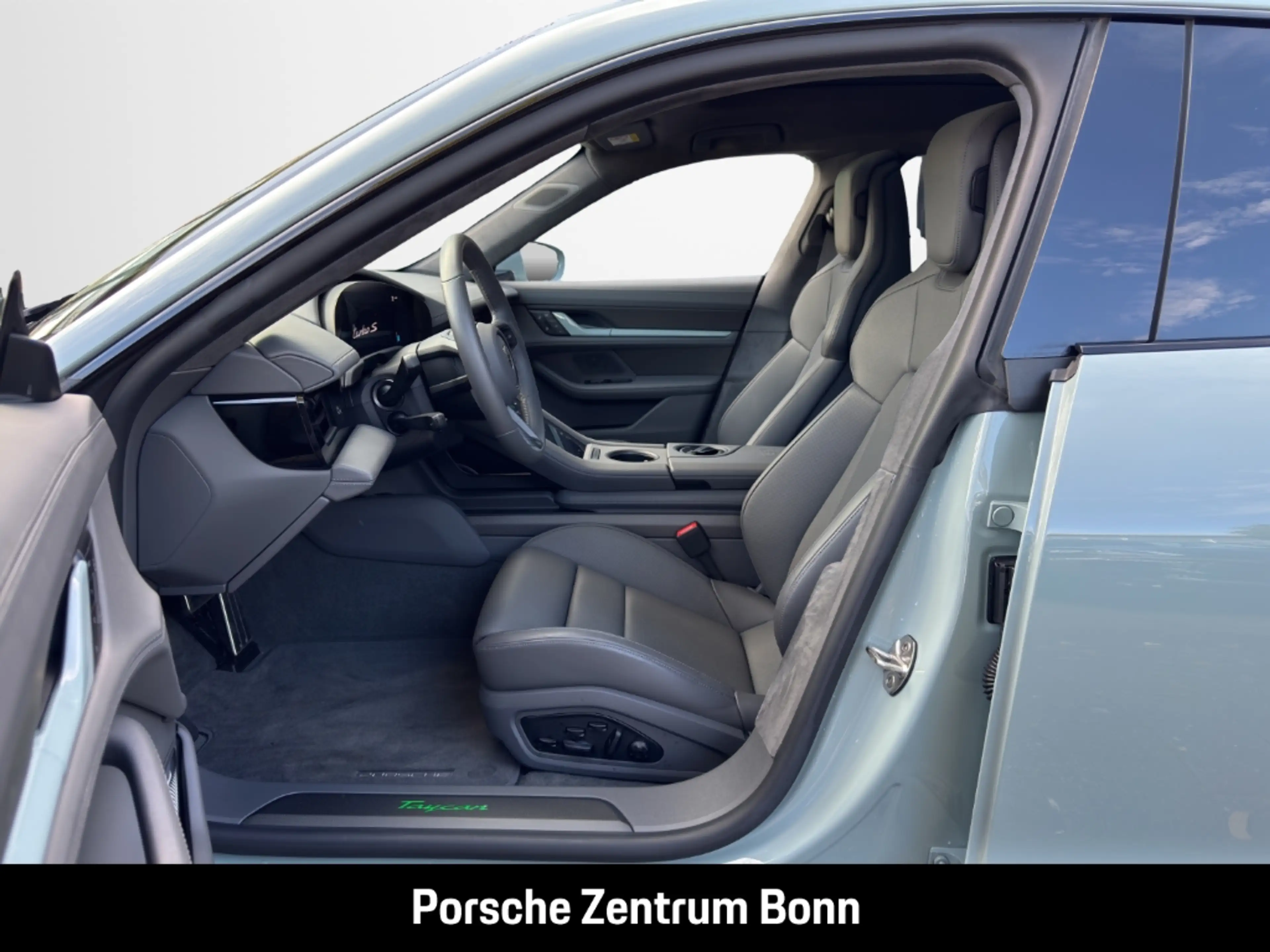 Porsche Taycan Turbo S Cross Turismo Burmester Head-Up — photo 9