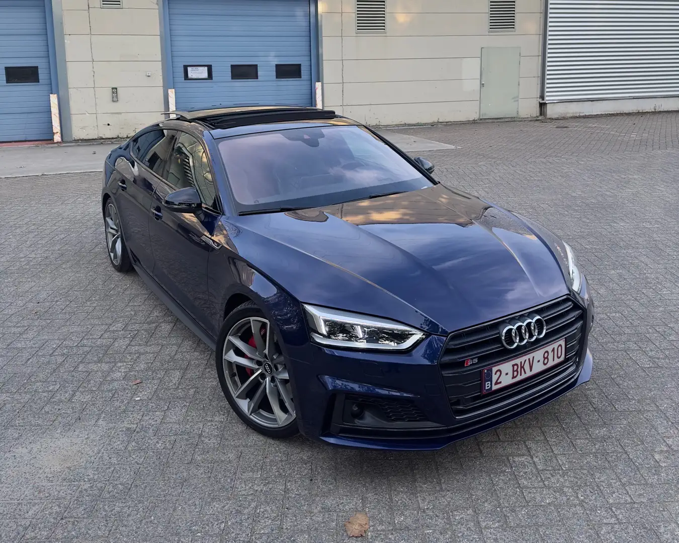 Audi S5 FULL - MATRIX/HUD/360/B&O/PANO/RS Zetel/ACC/CARBON Blauw - 1