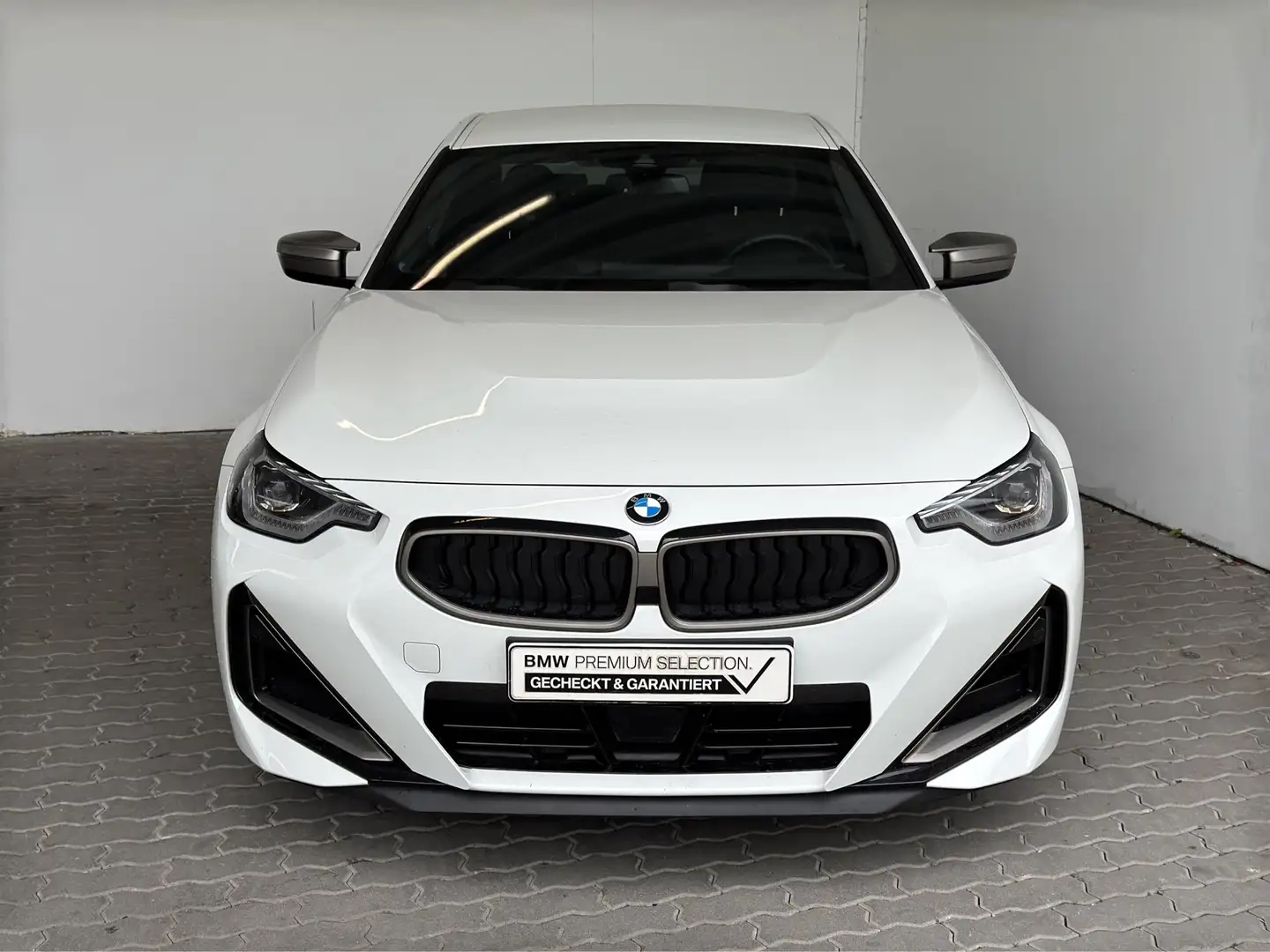 BMW 240 MiA xDrive Coupé M Sport LiveCock.LED.DriveAs Blanc - 2
