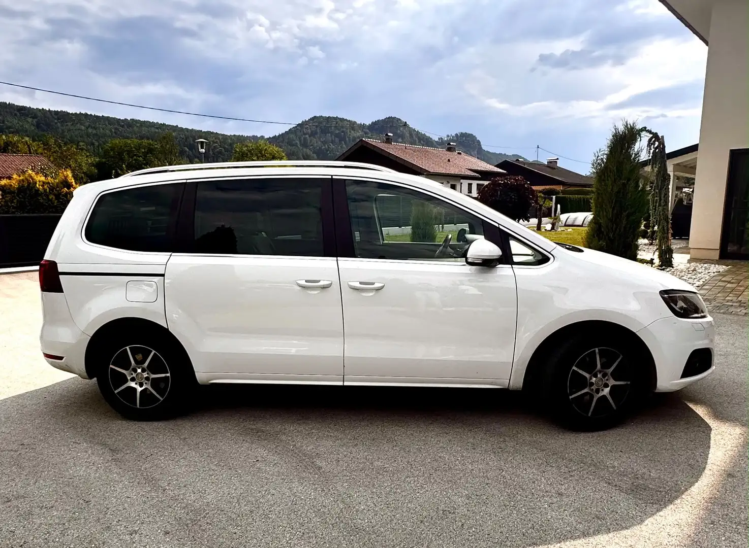 SEAT Alhambra Executive 2,0 TDI CR Weiß - 2