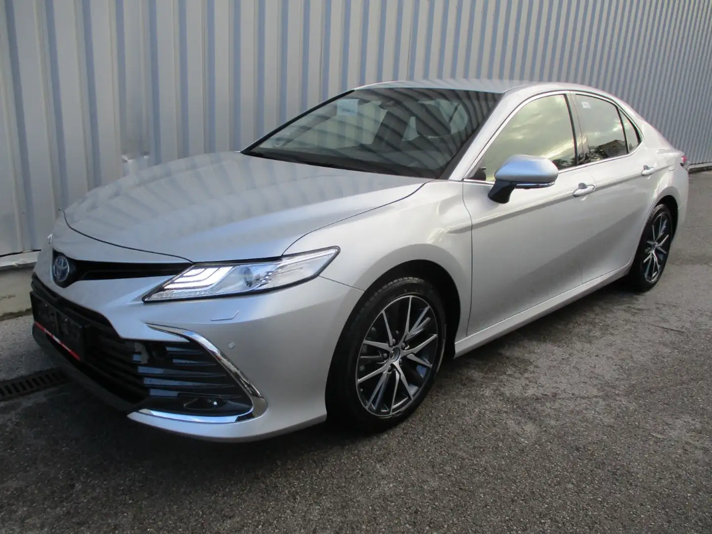 Toyota Camry 2,5 HSD Lounge Argent - 2