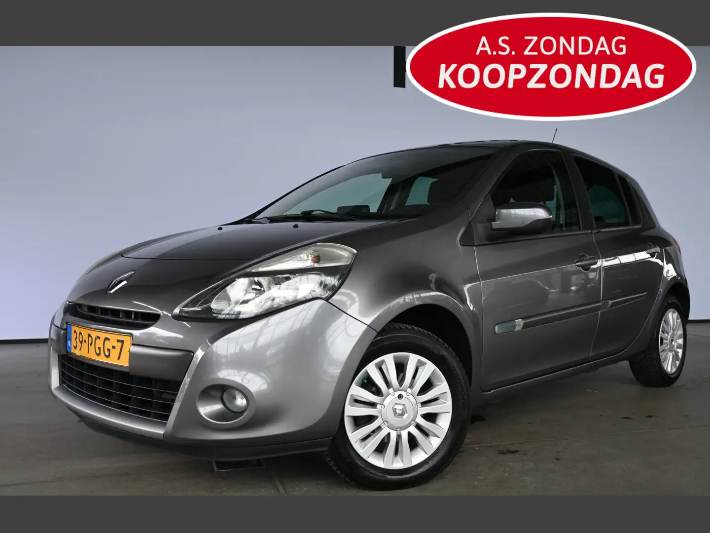Renault Clio 1.2 Collection Airco Navigatie Goed Onderhouden! A Grijs - 1