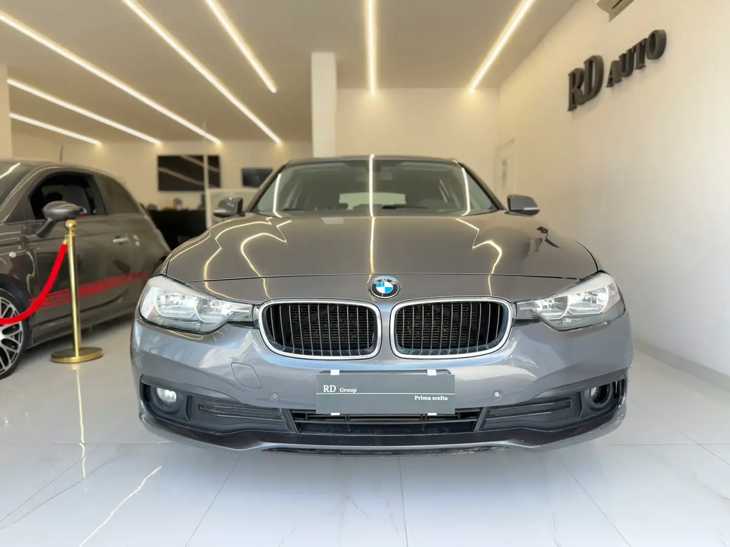 BMW 316 d Touring Sport automatica okneopatentati Gri - 2