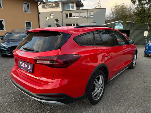 Ford Focus view 4