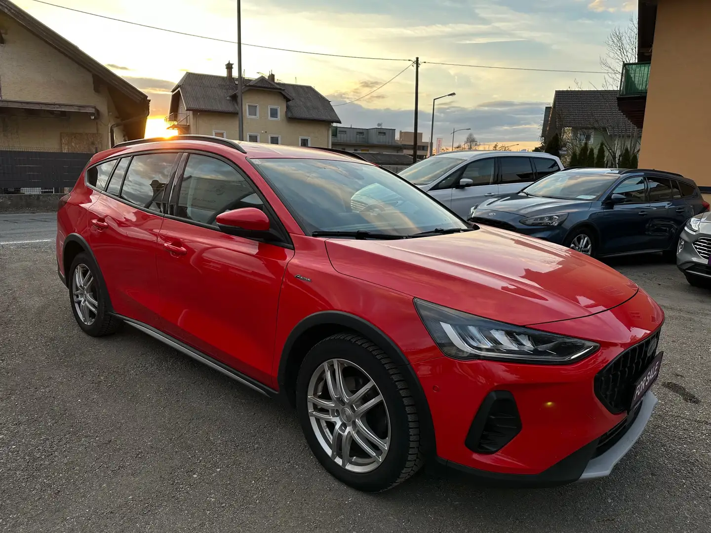 Ford Focus 1,5L EcoBlue Active,* LED, Kamera, Navi, DAB,..* Rot - 1