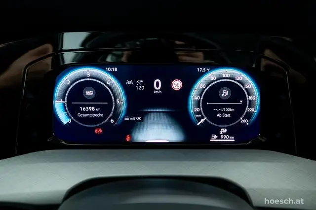 Volkswagen Golf view 10