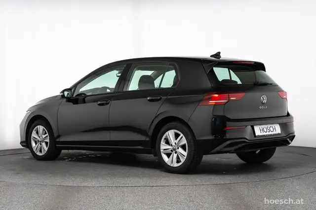 Volkswagen Golf view 4
