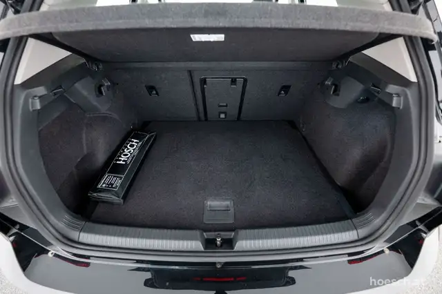 Volkswagen Golf view 8