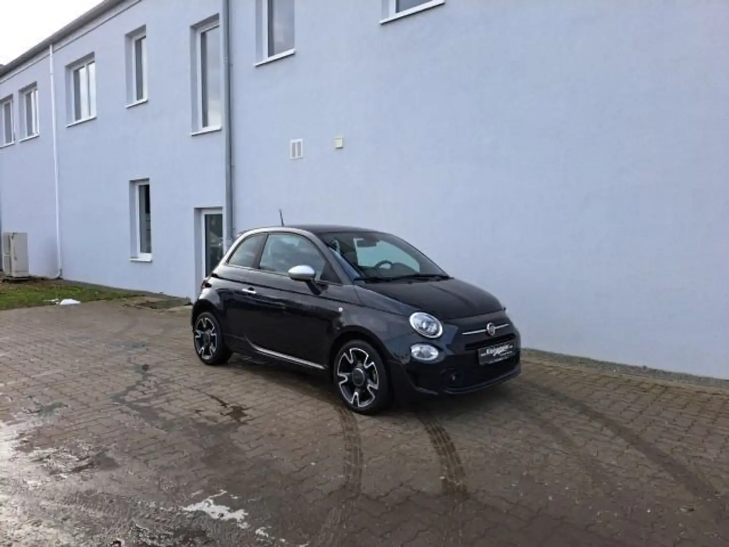 Fiat 500 1.0 Mild Hybrid RockStar*Panoramadach*Navi* Schwarz - 2