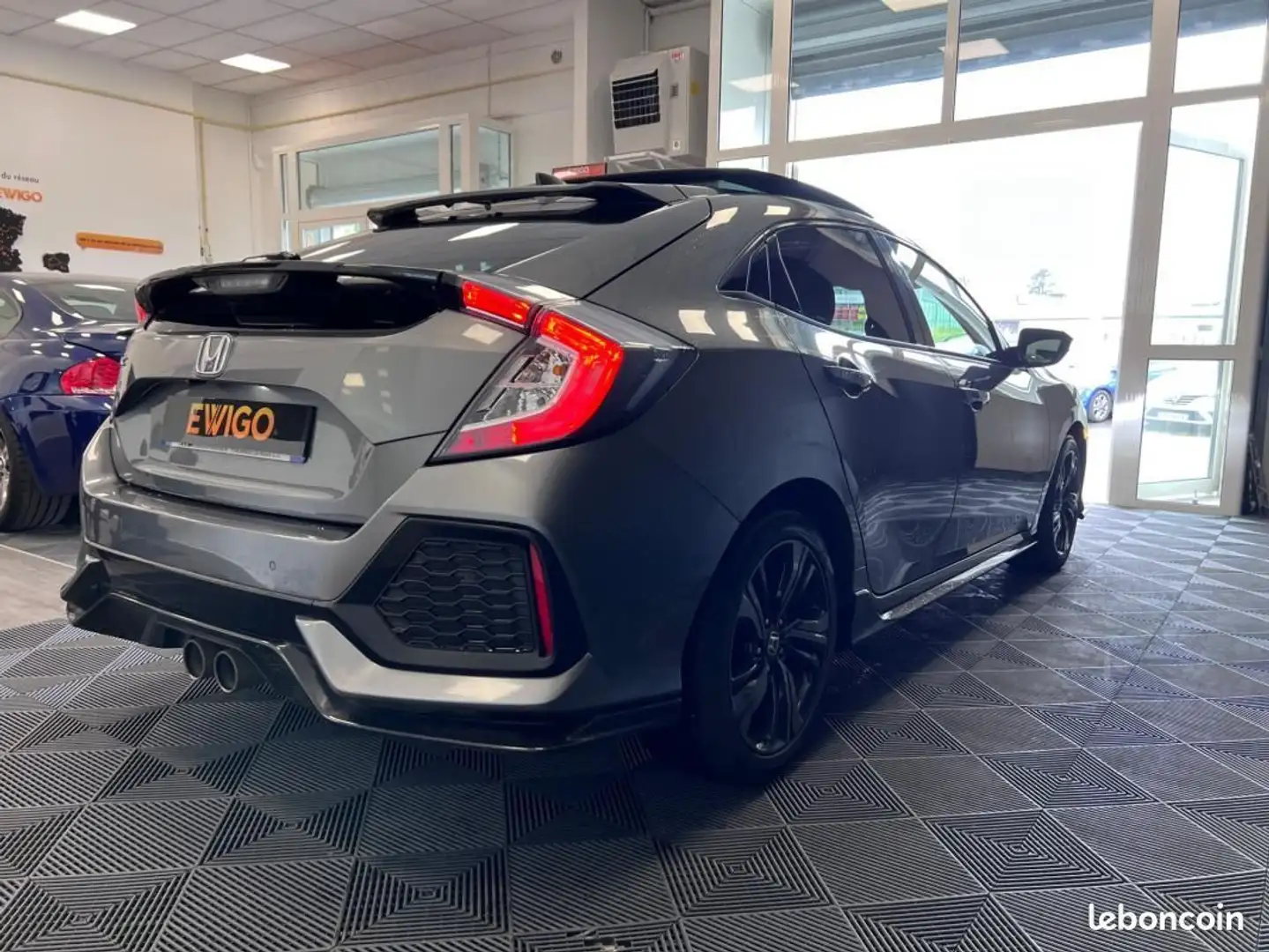 Honda Civic 1.5L I-VTEC 182ch SPORT PLUS TOIT OUVRANT SIEGES A Grijs - 2