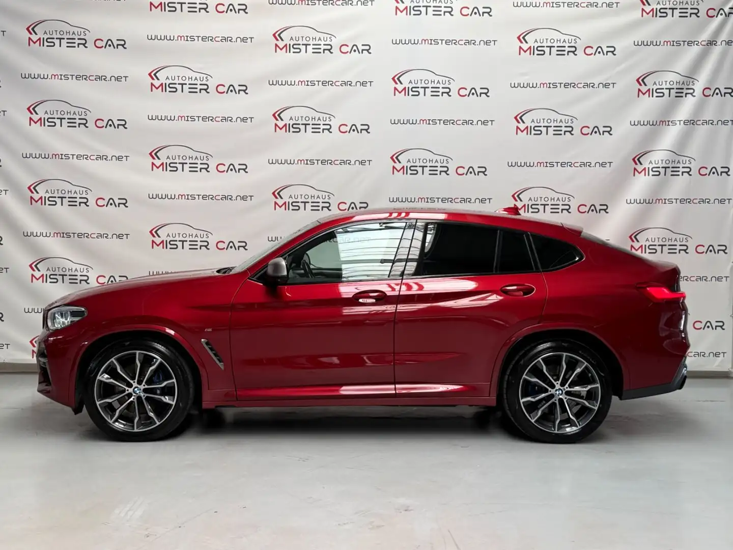 BMW X4 M d DISPLYKEY/GESTIK/ACC/HUD/LED/360/H&K/20 Červená - 2