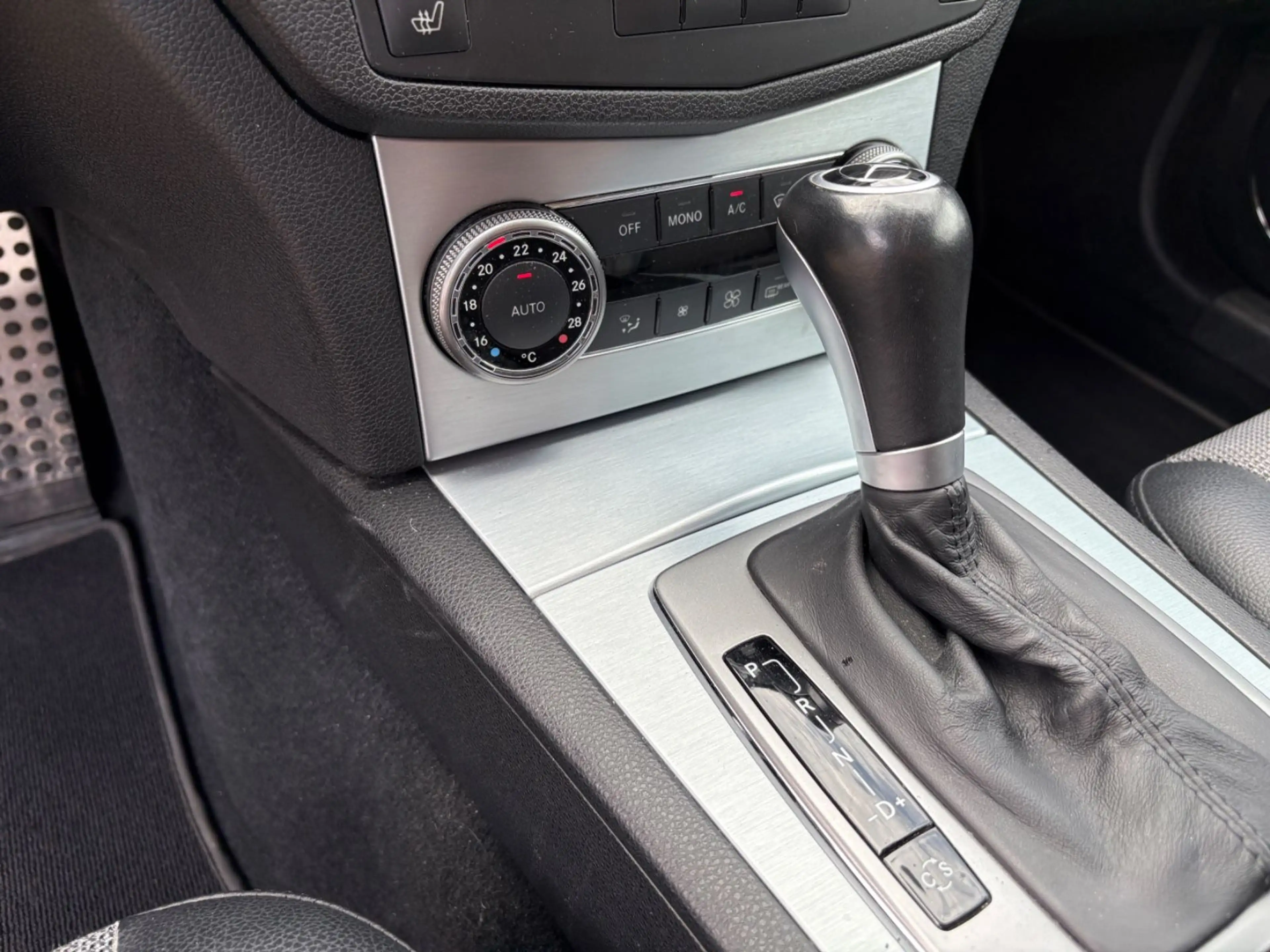 Mercedes-Benz C 200 Limousine C 200 Kompressor AMG-OPTIK — photo 18