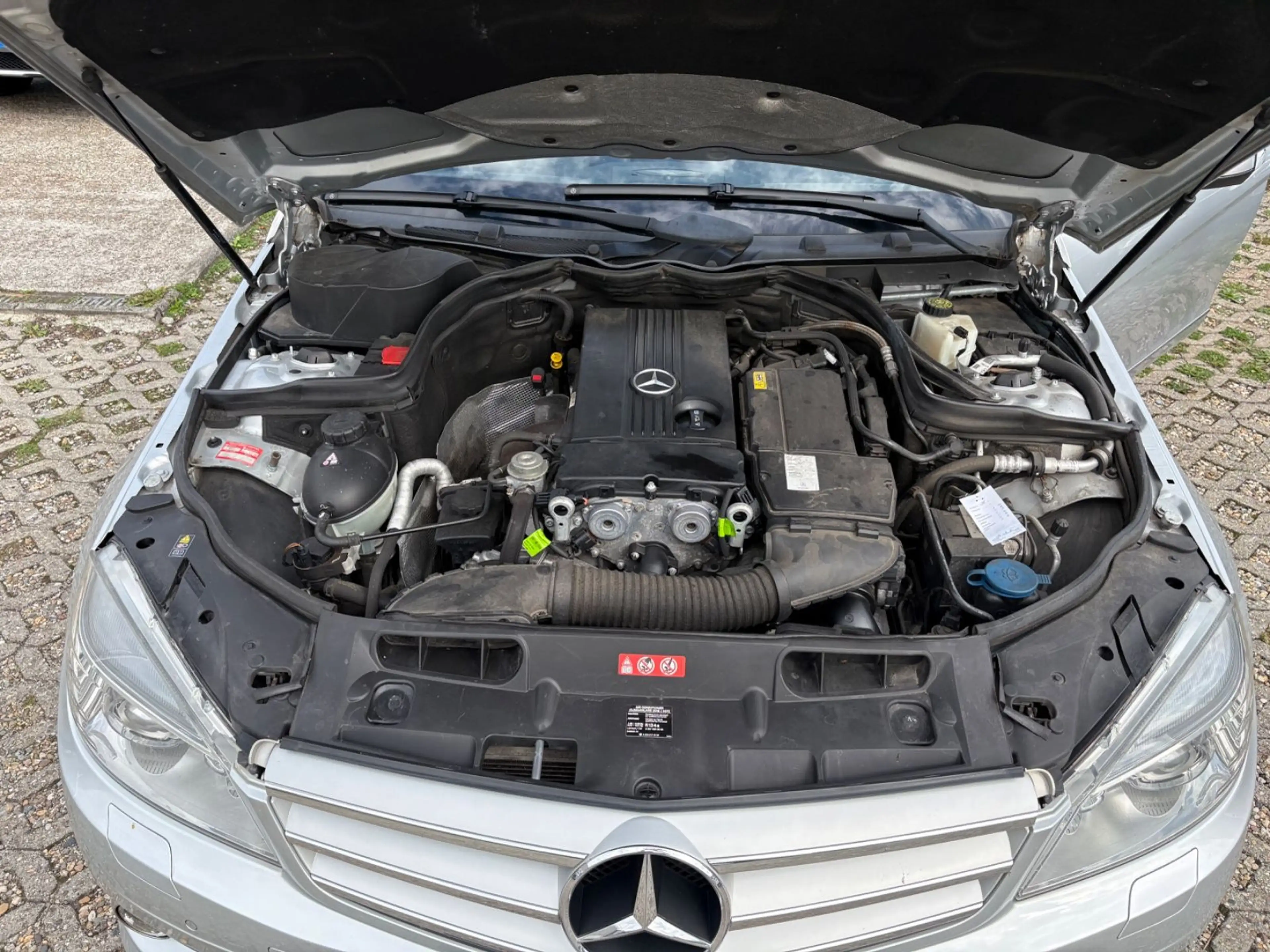 Mercedes-Benz C 200 Limousine C 200 Kompressor AMG-OPTIK — photo 38