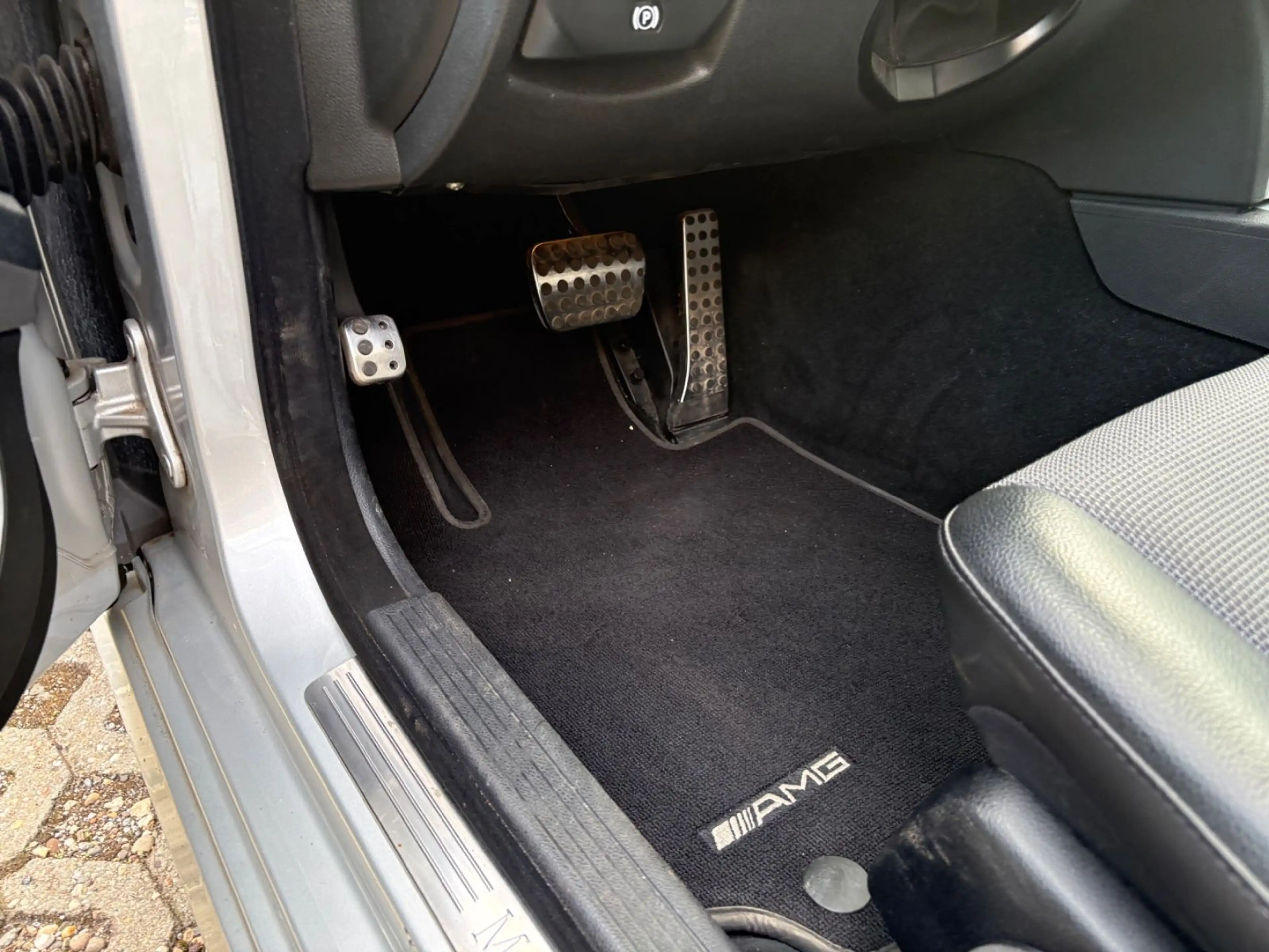 Mercedes-Benz C 200 Limousine C 200 Kompressor AMG-OPTIK — photo 21