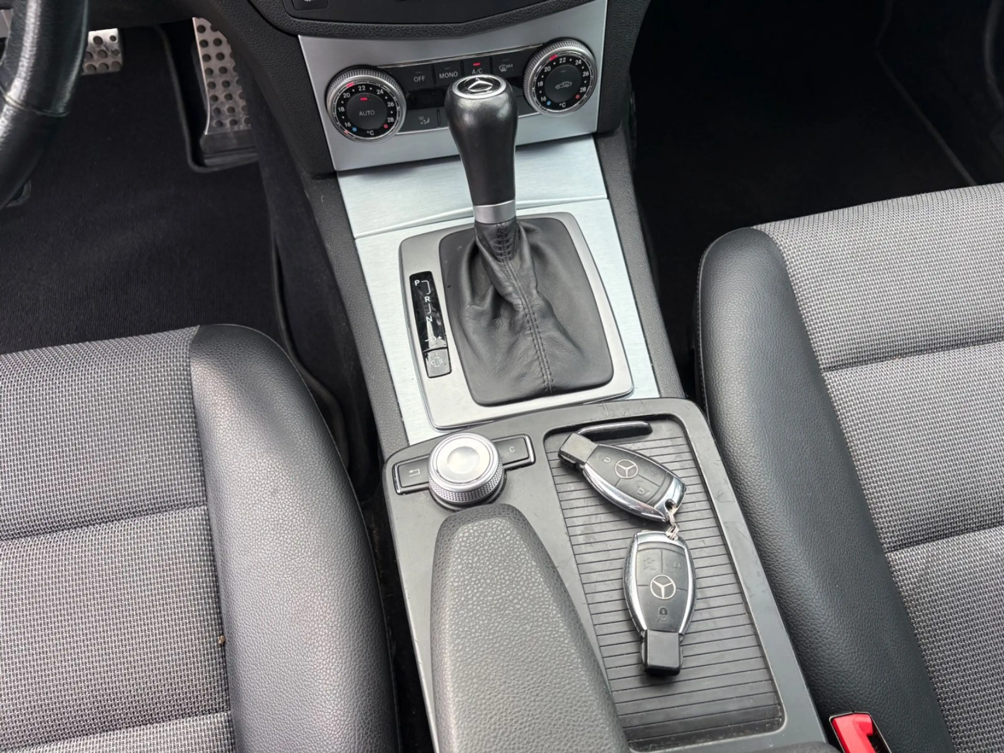 Mercedes-Benz C 200 Limousine C 200 Kompressor AMG-OPTIK — photo 17
