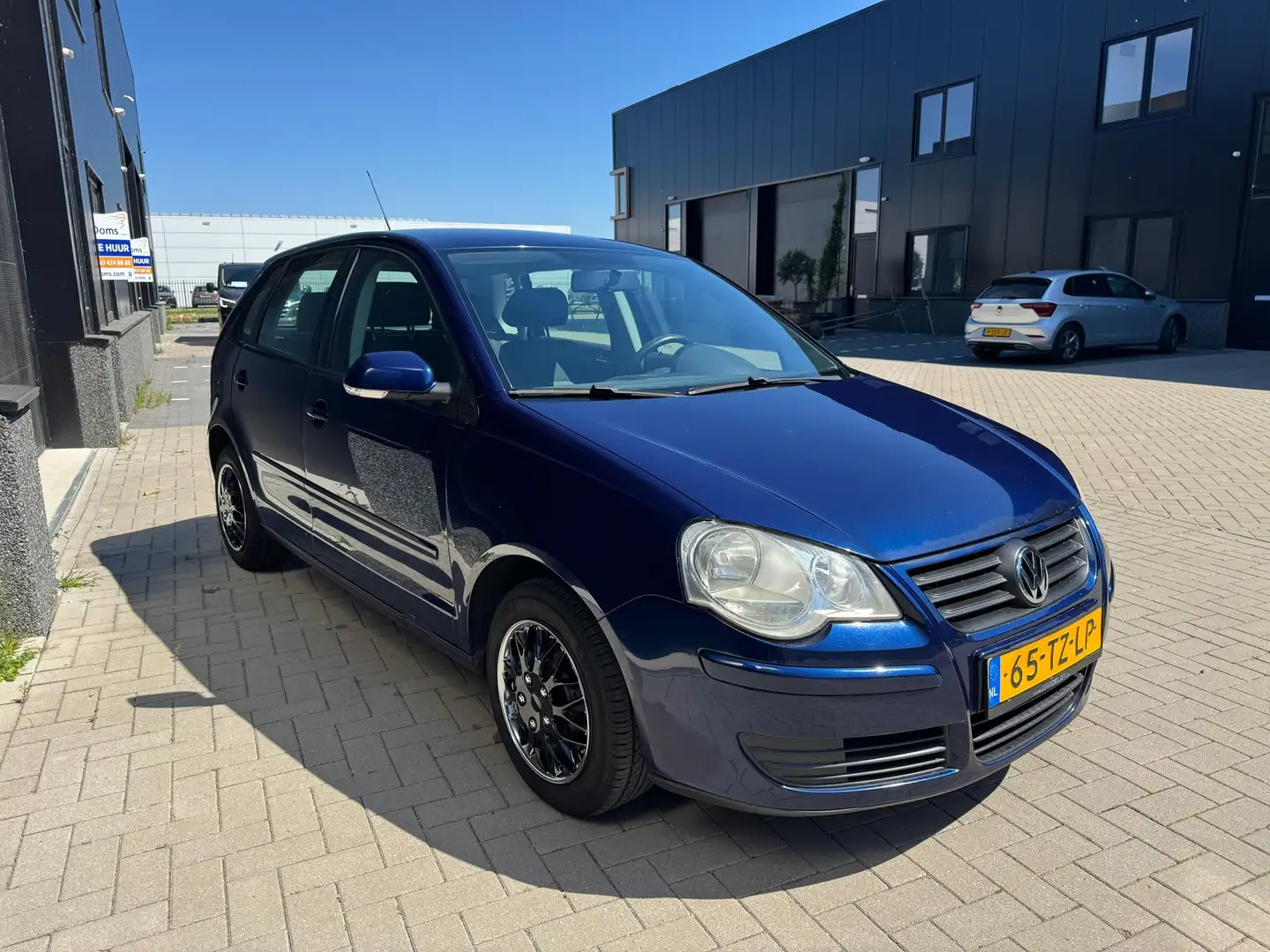Volkswagen Polo 1.4-16V Optive Bleu - 2