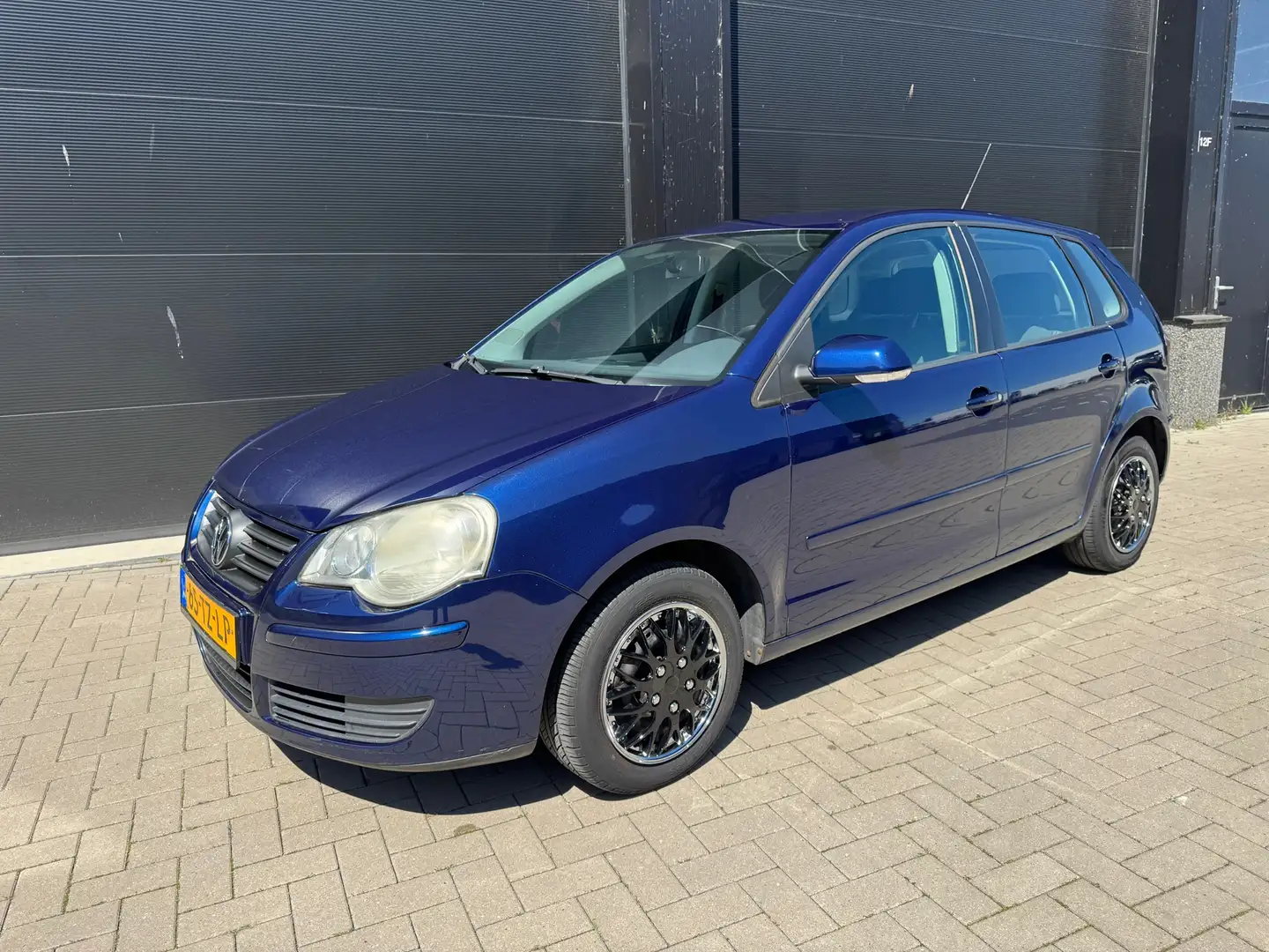 Volkswagen Polo 1.4-16V Optive Bleu - 1