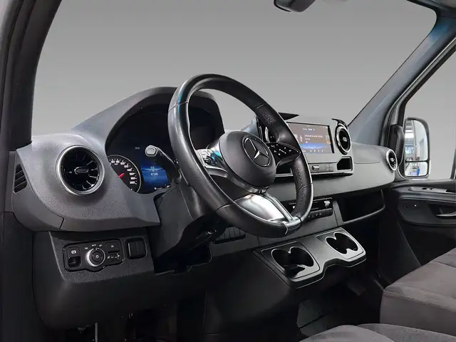 Mercedes-Benz Sprinter view 11