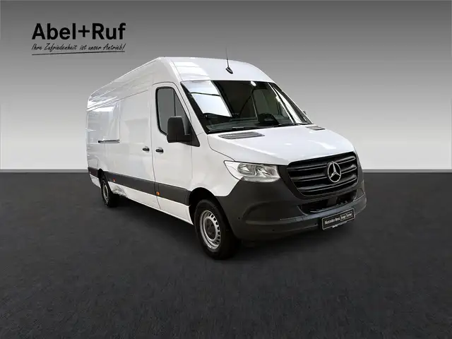 Mercedes-Benz Sprinter view 6