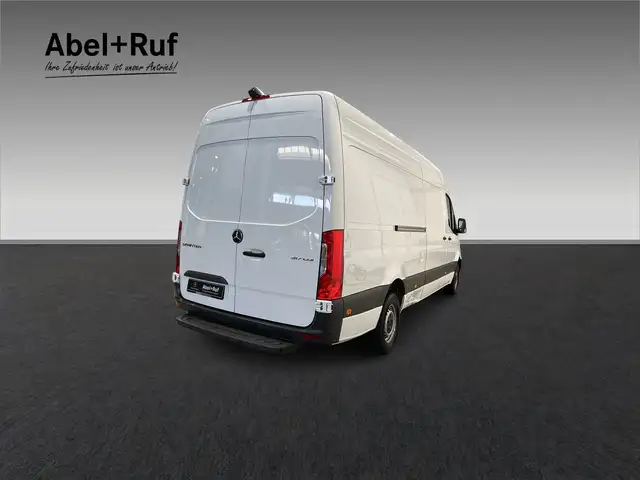 Mercedes-Benz Sprinter view 7
