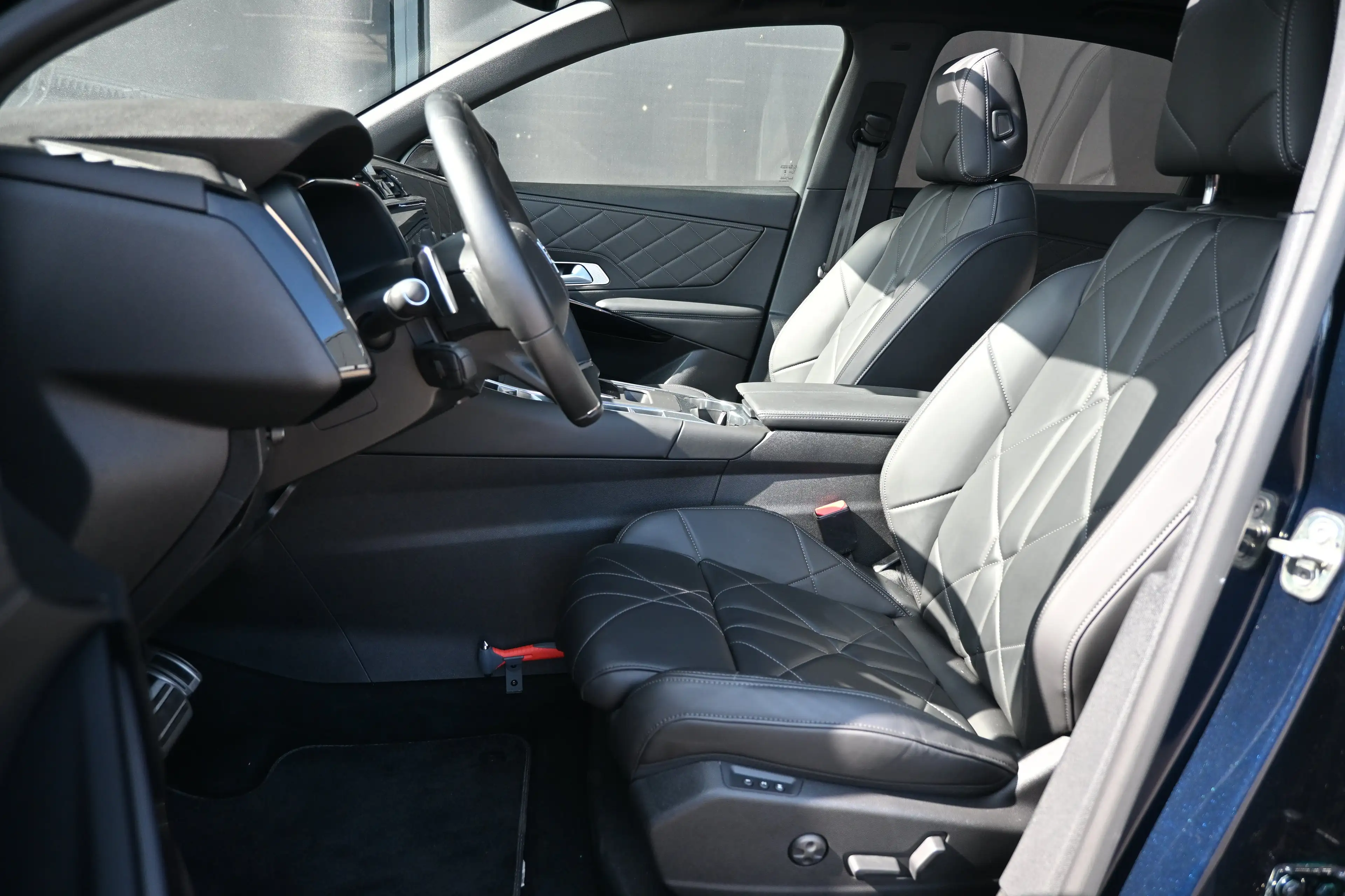 DS Automobiles DS 7 1.6 PHEV 300 4x4 Pallas | Schuif-/Kanteldak | Vol- — photo 7