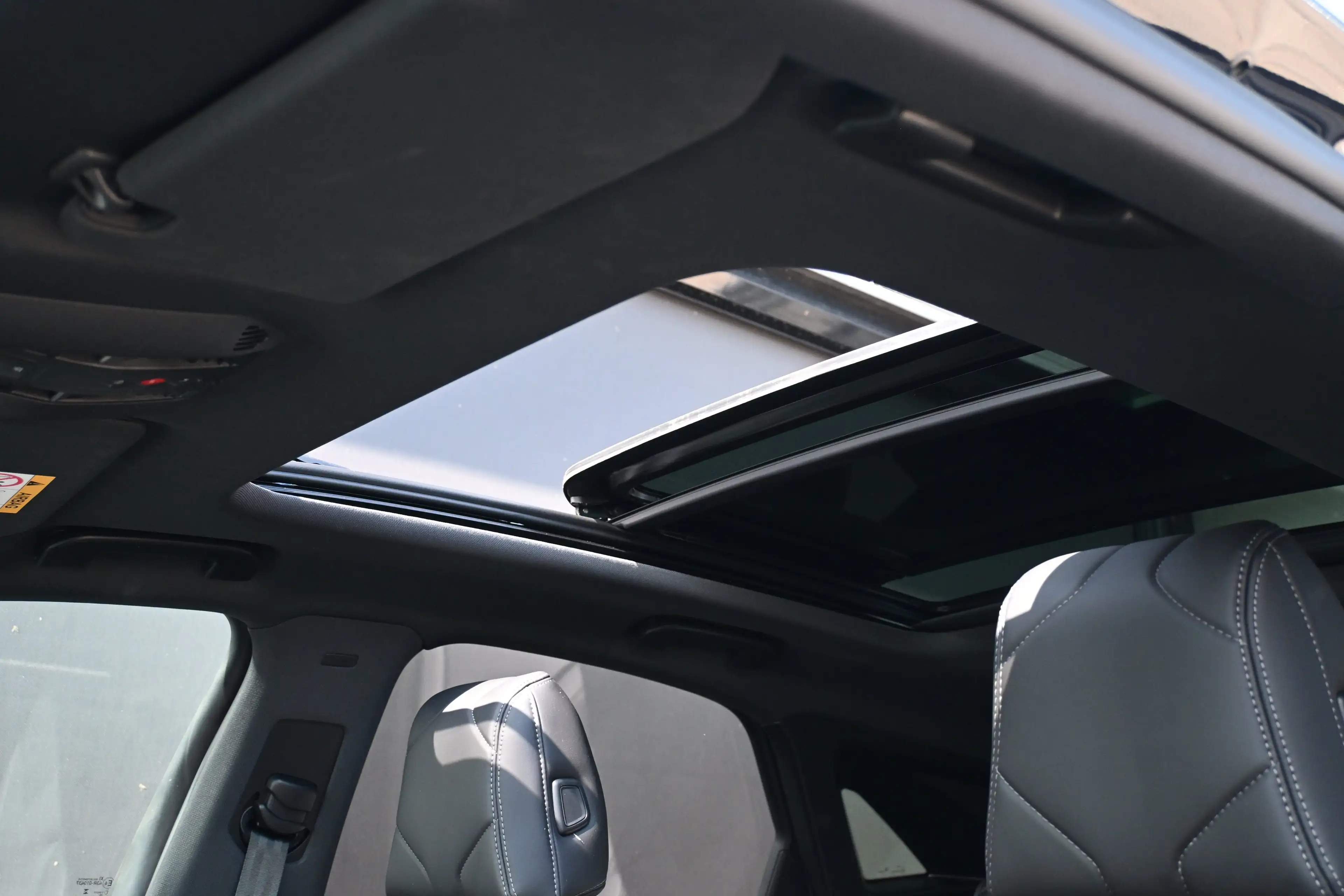 DS Automobiles DS 7 1.6 PHEV 300 4x4 Pallas | Schuif-/Kanteldak | Vol- — photo 9