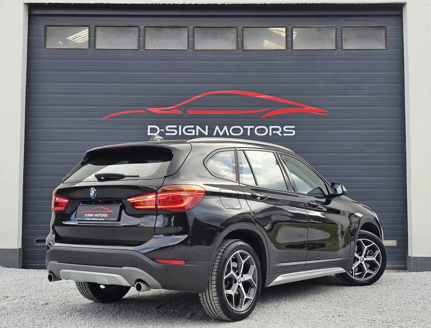 BMW X1 2.0iAS sDrive20 AUT (192ch) 2019 60.538km GARANTIE Noir - 2
