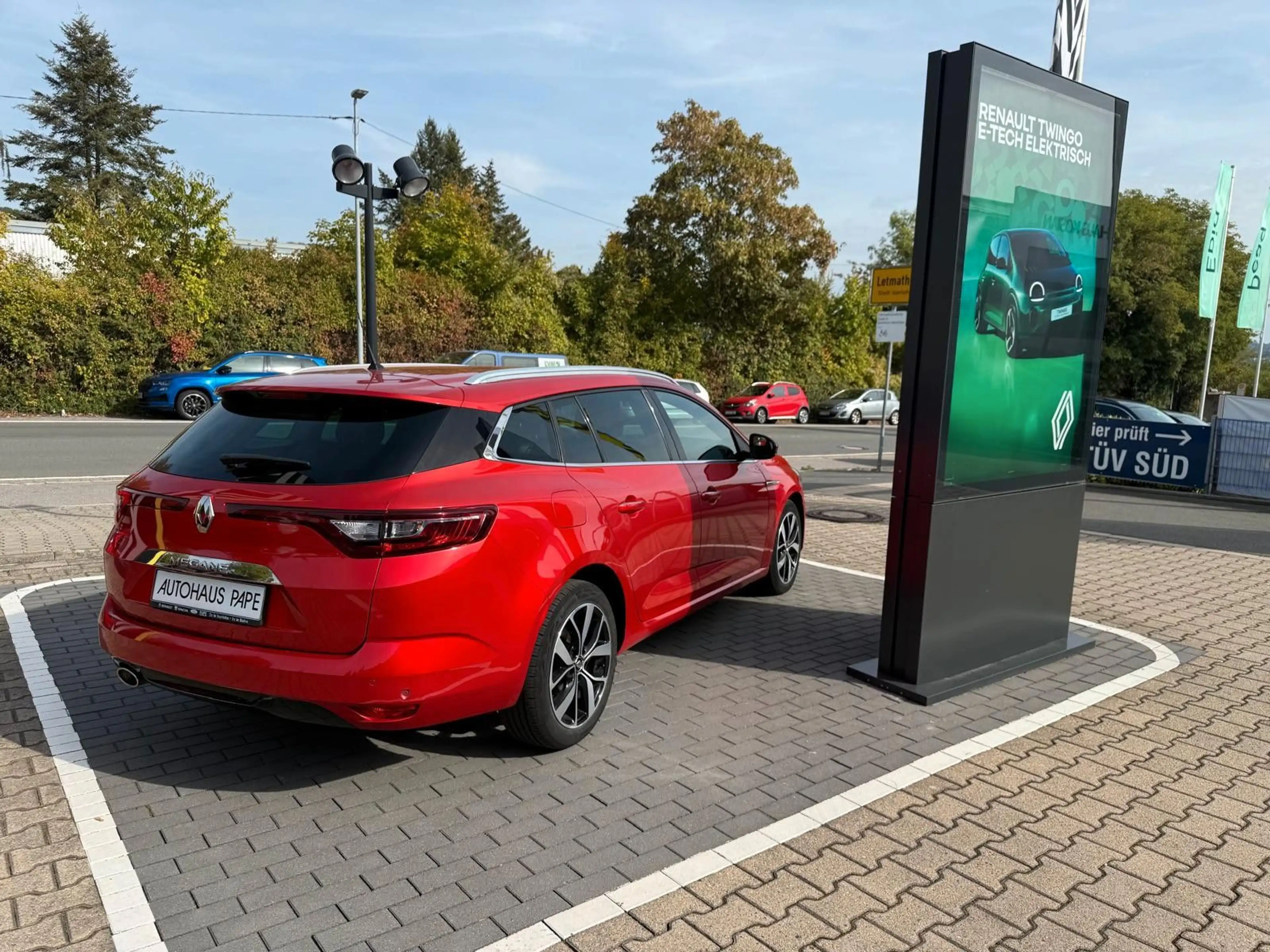 Renault Megane IV Grandtour BOSE-Edition — photo 6