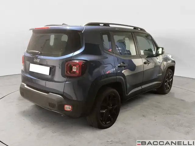 Jeep Renegade view 4