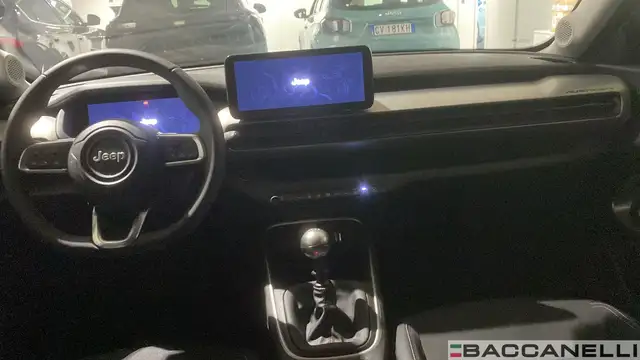 Jeep Renegade view 22