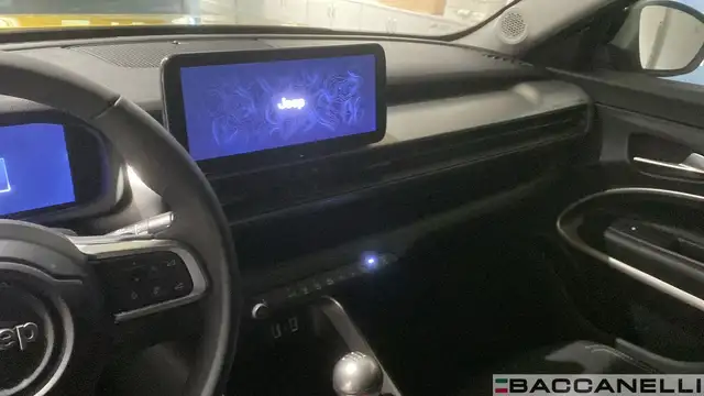 Jeep Renegade view 16